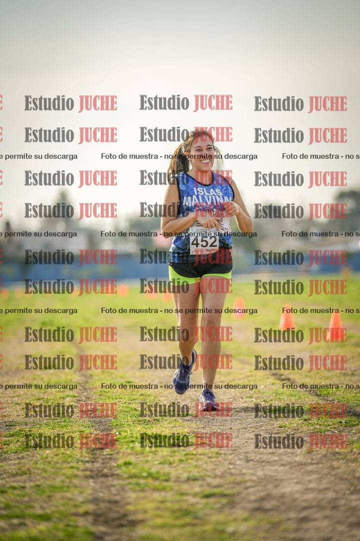 Fotos de la llegada del cross de 6000mts - Running Teams