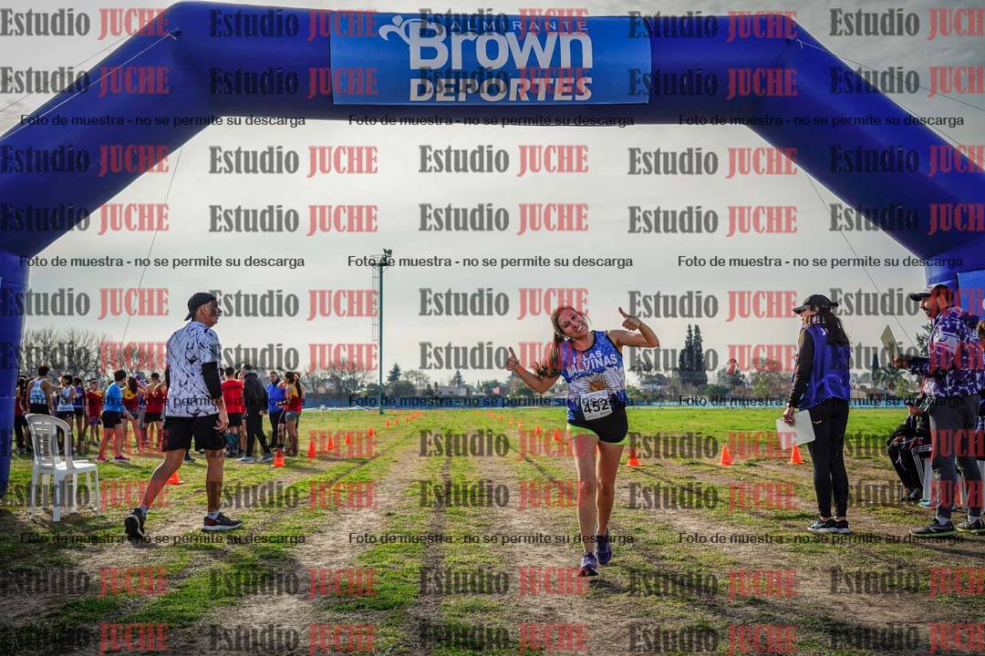 Fotos de la llegada del cross de 6000mts - Running Teams
