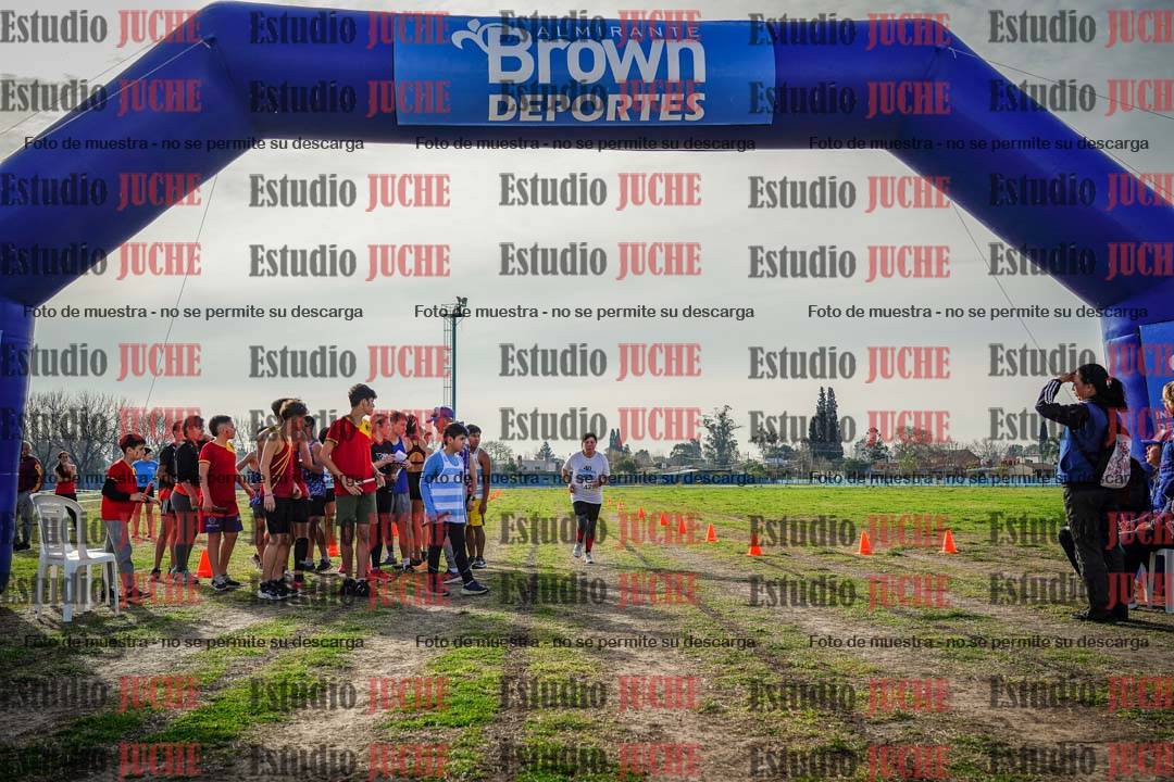 Fotos de la llegada del cross de 6000mts - Running Teams