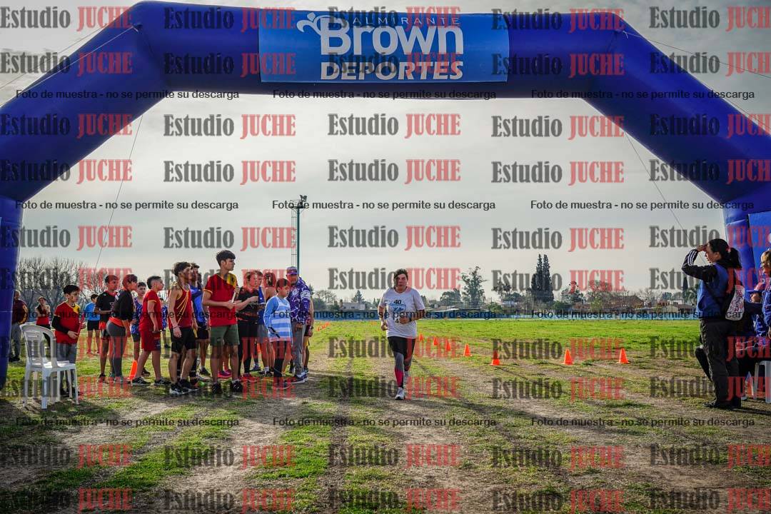 Fotos de la llegada del cross de 6000mts - Running Teams