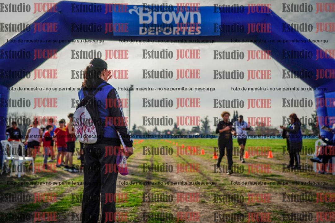 Fotos de la llegada del cross de 6000mts - Running Teams