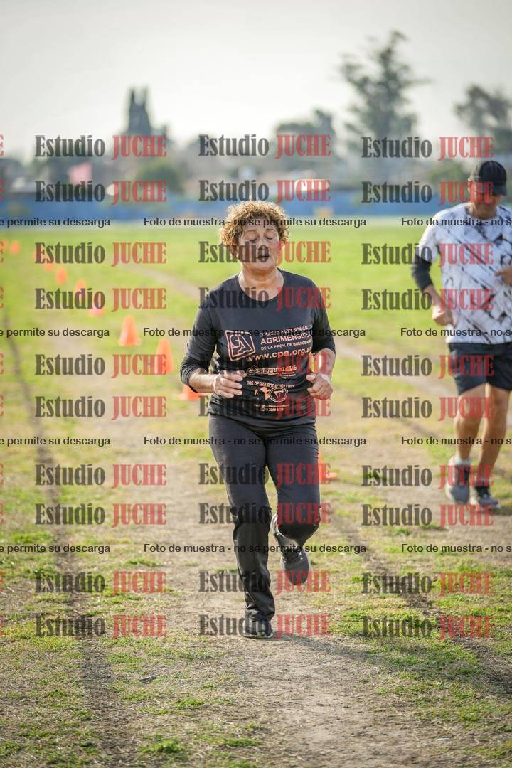 Fotos de la llegada del cross de 6000mts - Running Teams