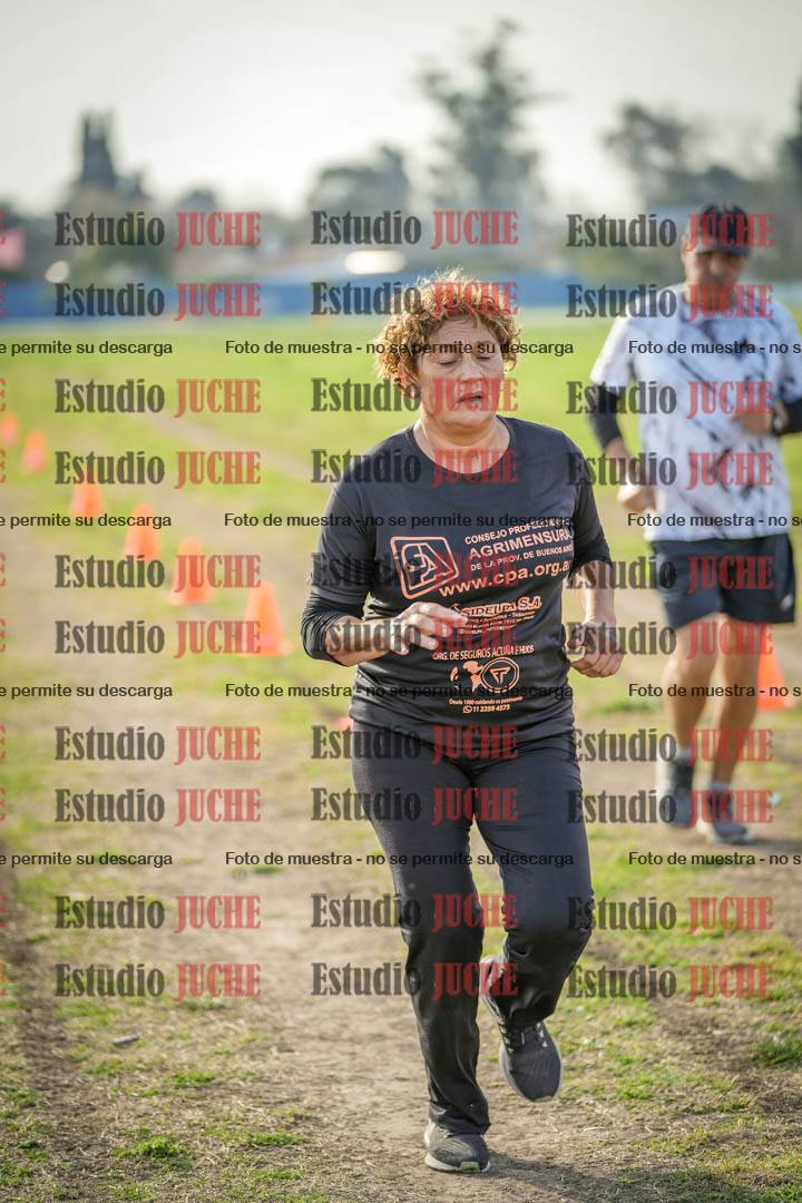 Fotos de la llegada del cross de 6000mts - Running Teams