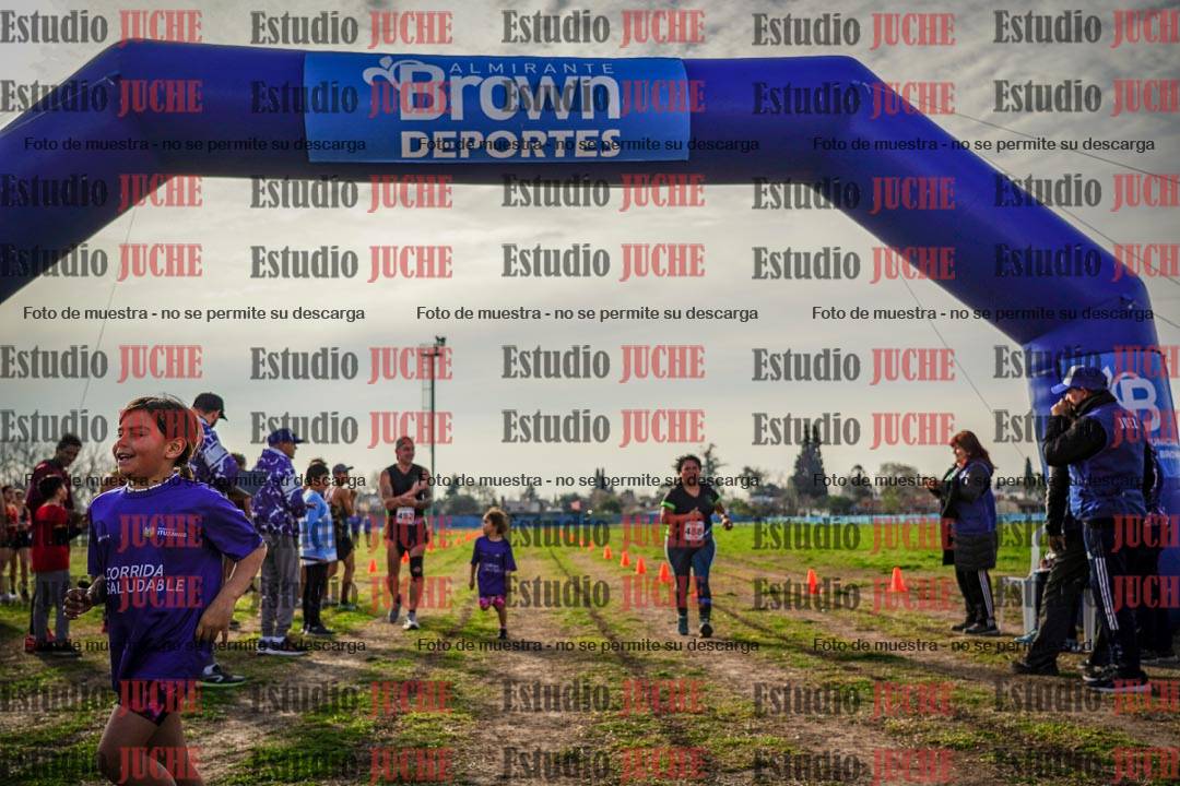 Fotos de la llegada del cross de 6000mts - Running Teams