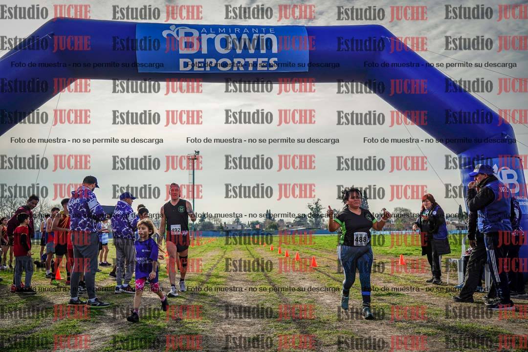 Fotos de la llegada del cross de 6000mts - Running Teams