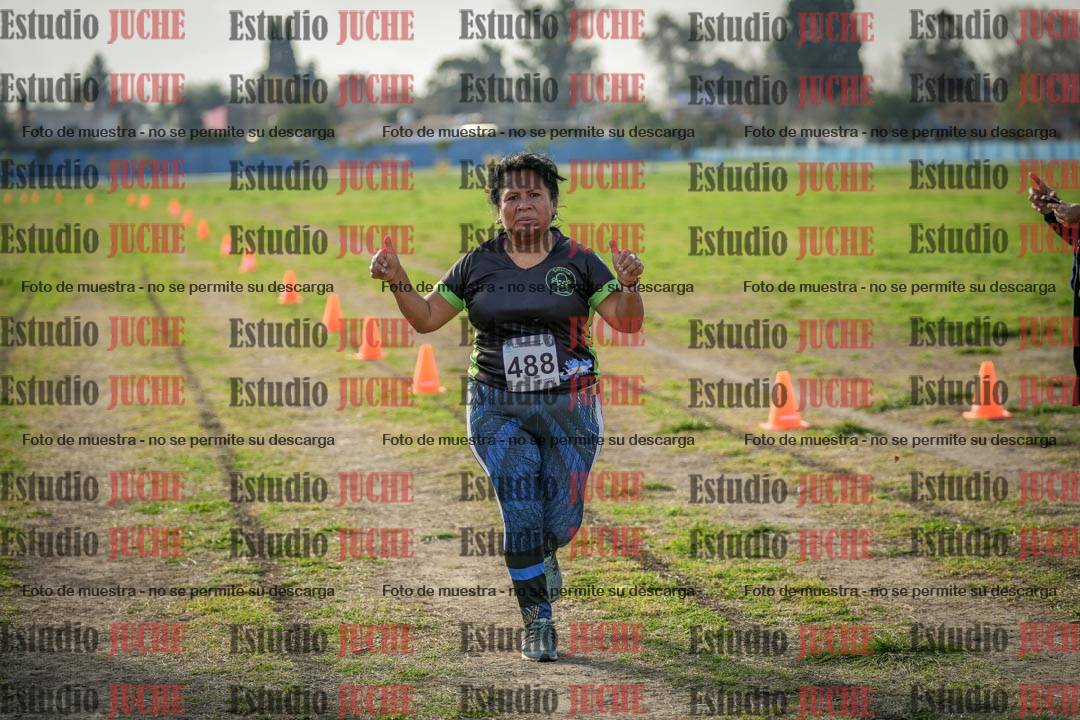 Fotos de la llegada del cross de 6000mts - Running Teams