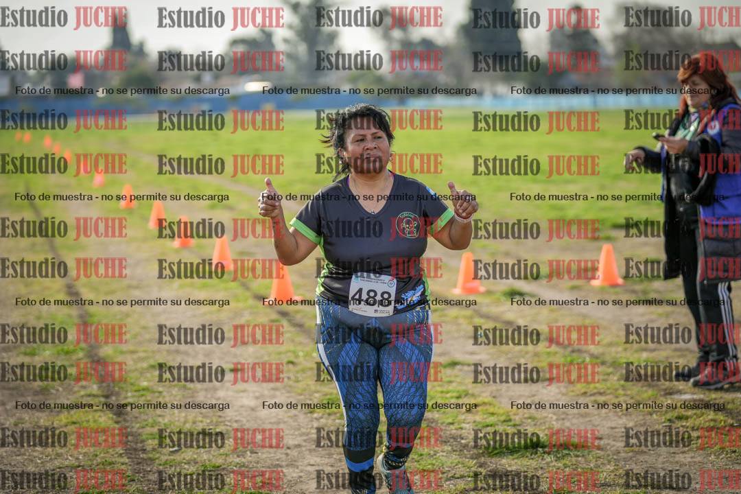 Fotos de la llegada del cross de 6000mts - Running Teams