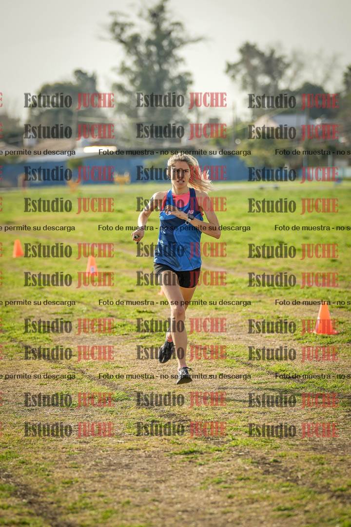 Fotos en el segundo relevo (2000 m de carrera)
