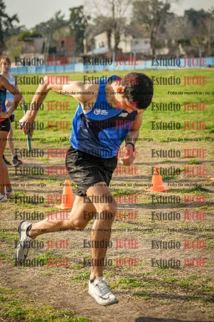 Fotos en el segundo relevo (2000 m de carrera)