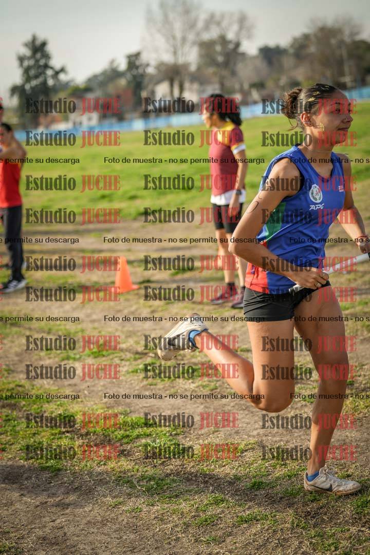 Fotos en el segundo relevo (2000 m de carrera)