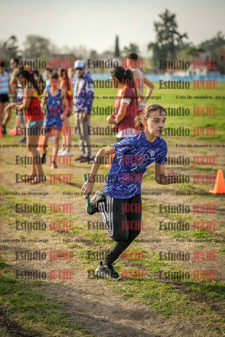 Fotos en el segundo relevo (2000 m de carrera)