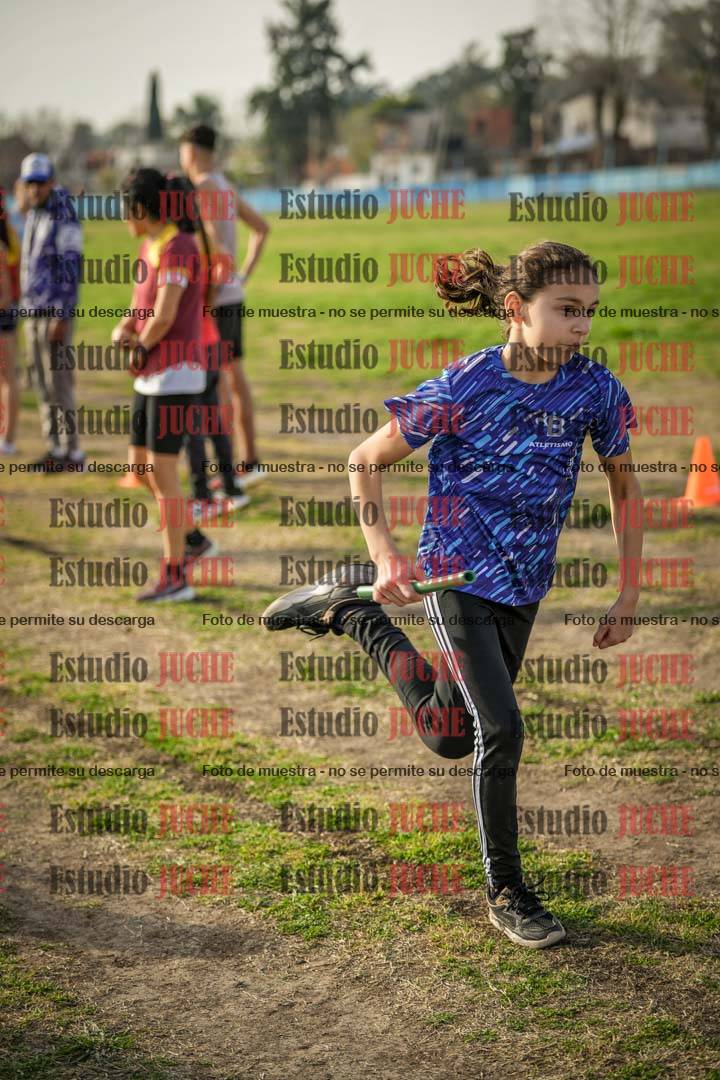 Fotos en el segundo relevo (2000 m de carrera)