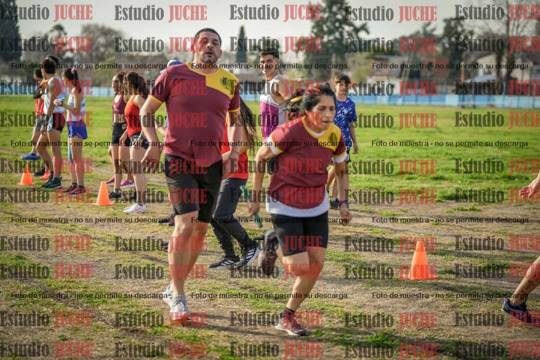 Fotos en el segundo relevo (2000 m de carrera)