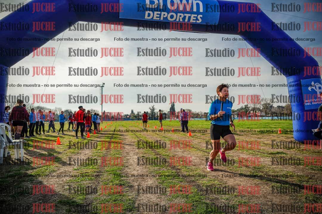Fotos en el segundo relevo (2000 m de carrera)