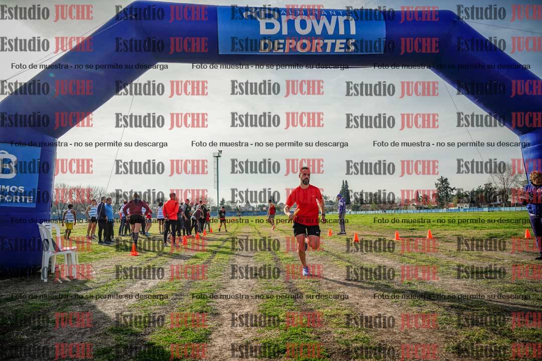 Fotos en el segundo relevo (2000 m de carrera)