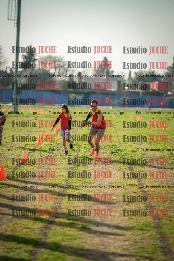 Fotos en el segundo relevo (2000 m de carrera)