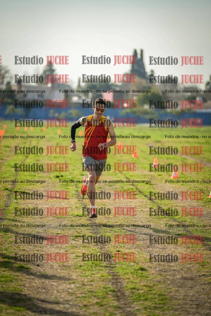 Fotos en el segundo relevo (2000 m de carrera)