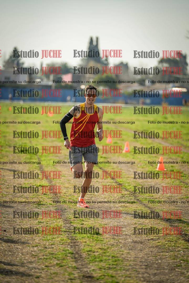 Fotos en el segundo relevo (2000 m de carrera)
