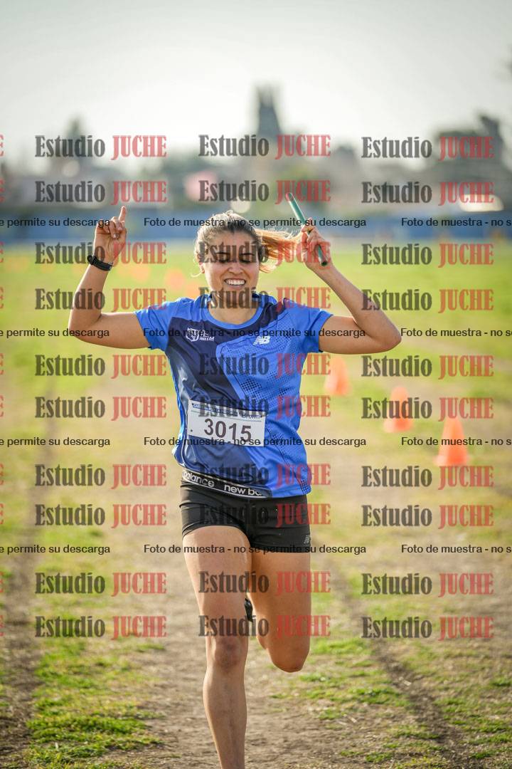 Fotos de la llegada de las postas 4 x 1000 m mixtas