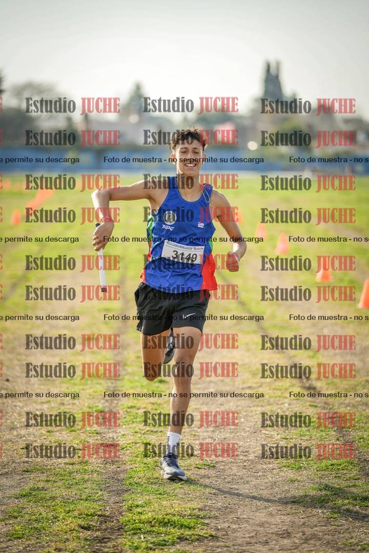 Fotos de la llegada de las postas 4 x 1000 m mixtas