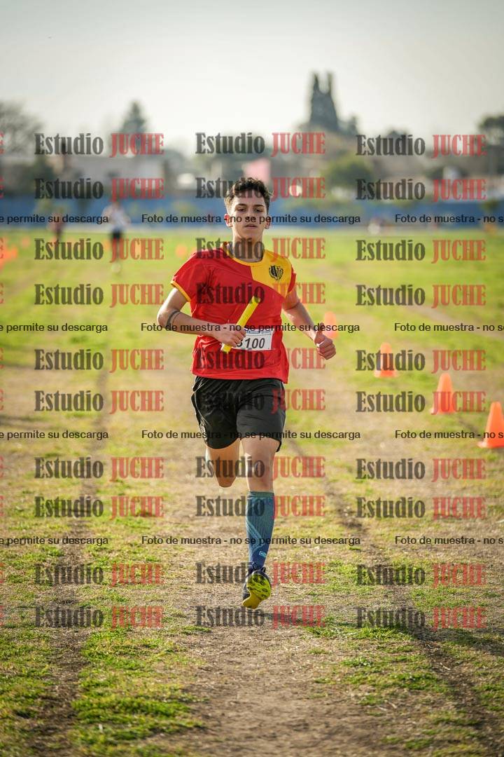 Fotos de la llegada de las postas 4 x 1000 m mixtas