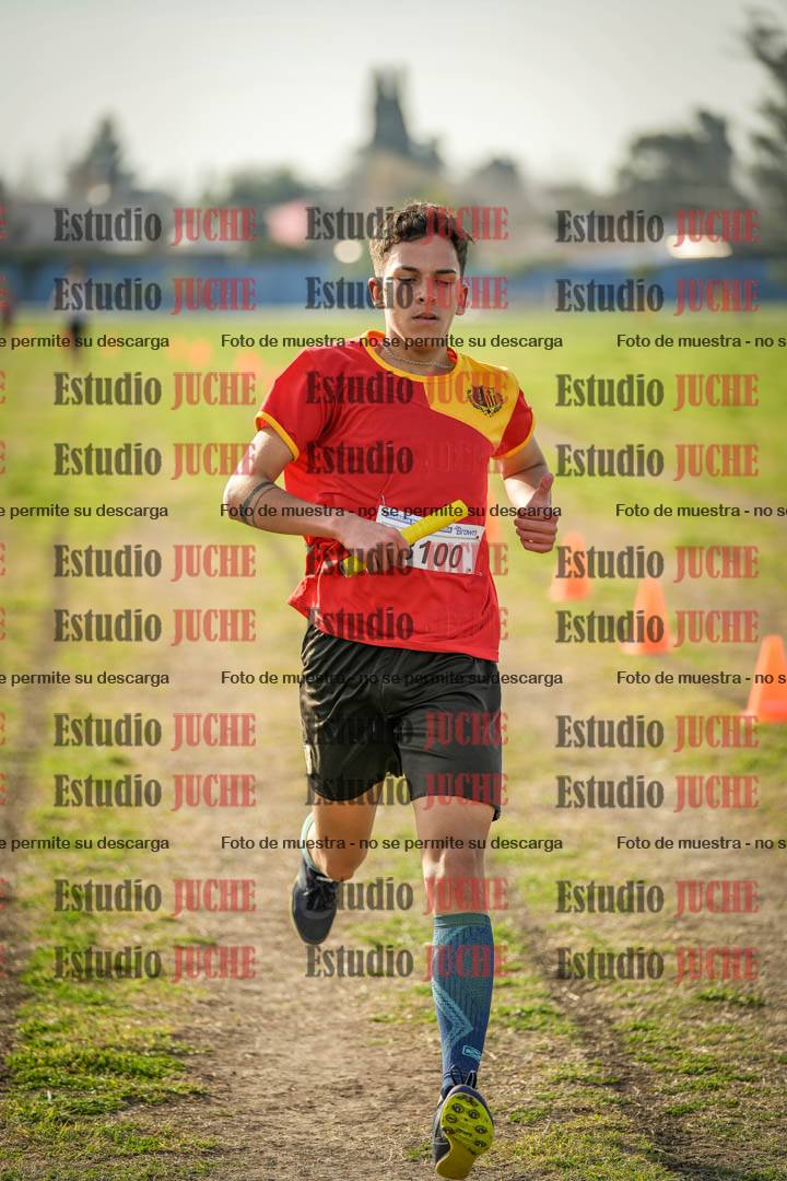 Fotos de la llegada de las postas 4 x 1000 m mixtas