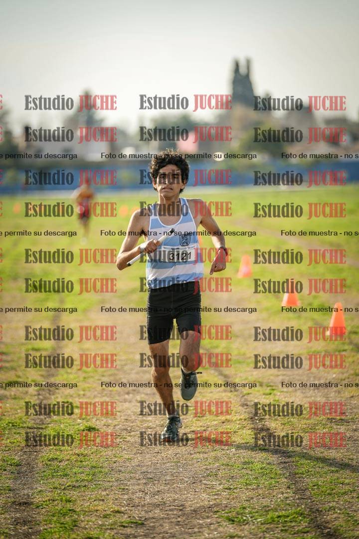 Fotos de la llegada de las postas 4 x 1000 m mixtas