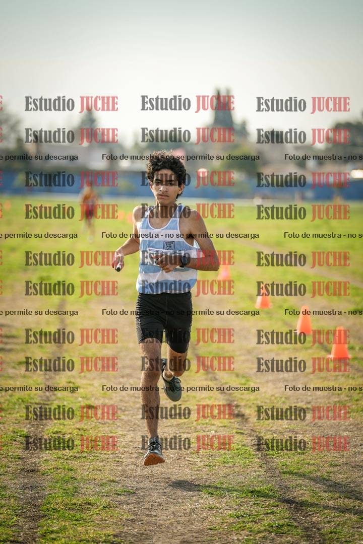 Fotos de la llegada de las postas 4 x 1000 m mixtas
