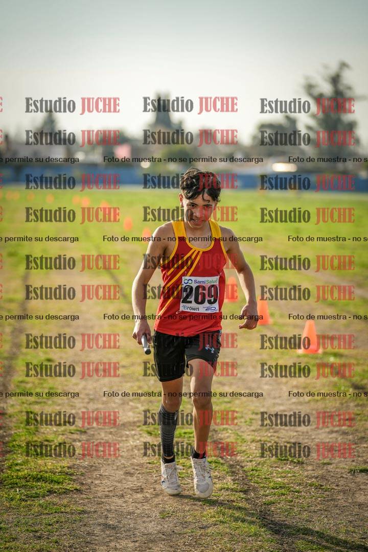 Fotos de la llegada de las postas 4 x 1000 m mixtas