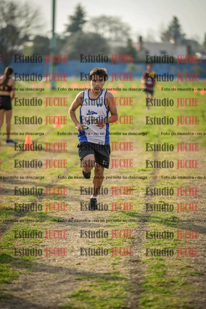 Fotos de la llegada de las postas 4 x 1000 m mixtas
