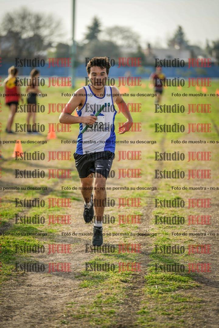Fotos de la llegada de las postas 4 x 1000 m mixtas