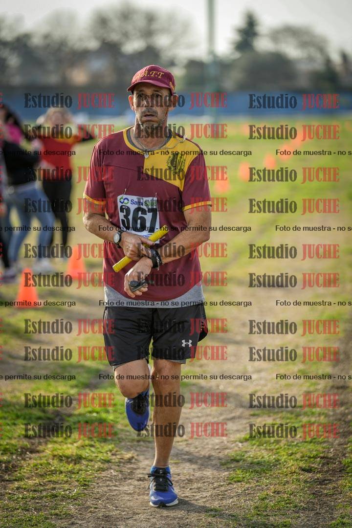 Fotos de la llegada de las postas 4 x 1000 m mixtas