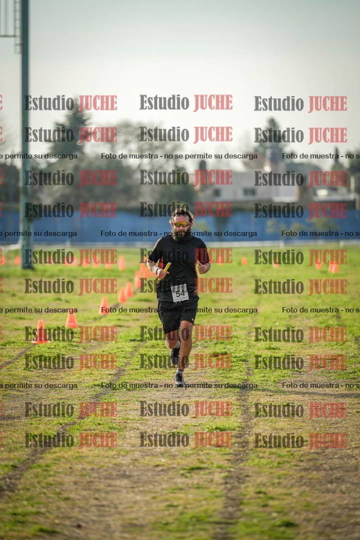 Fotos de la llegada de las postas 4 x 1000 m mixtas