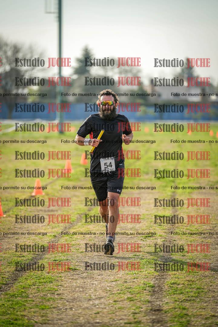Fotos de la llegada de las postas 4 x 1000 m mixtas