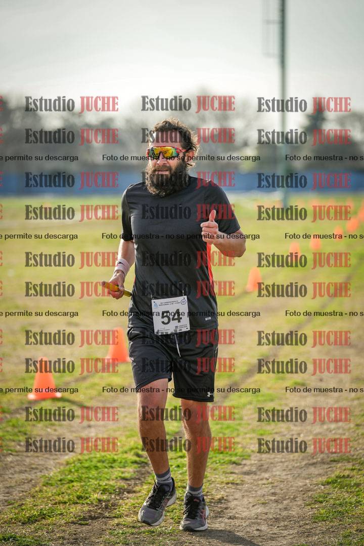 Fotos de la llegada de las postas 4 x 1000 m mixtas