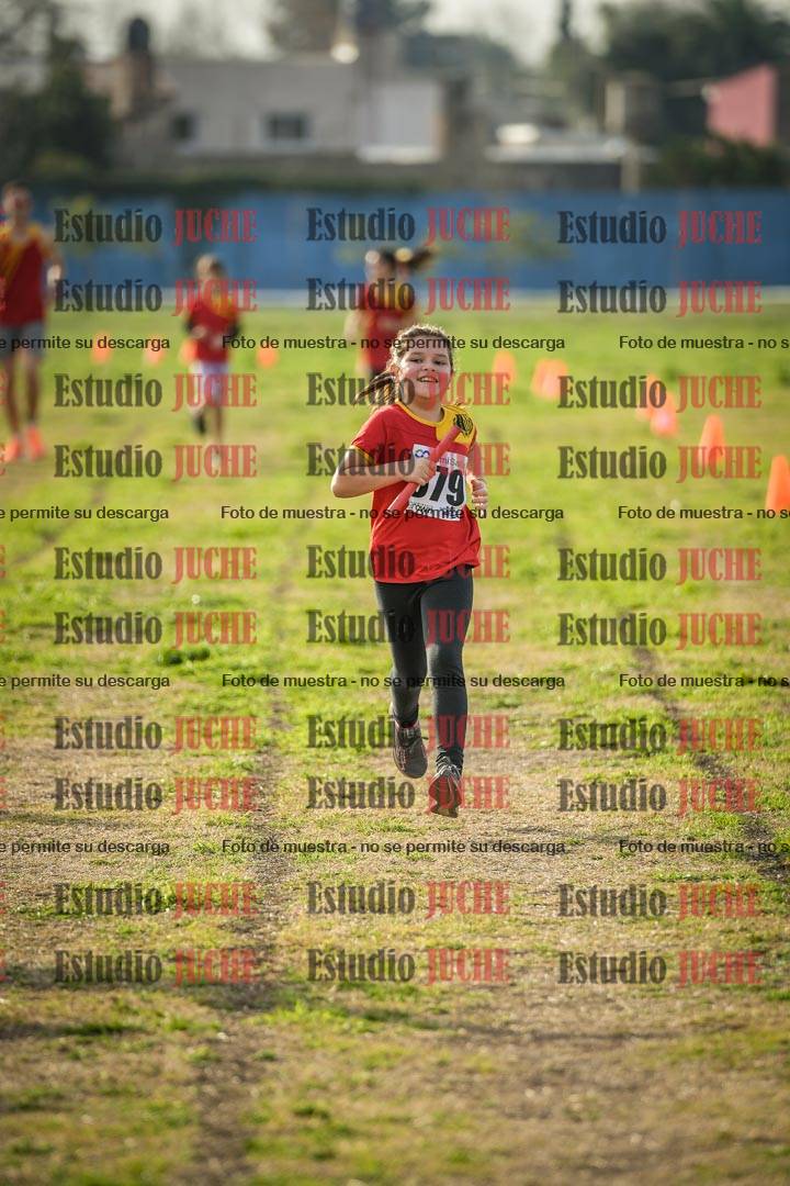 Fotos de la llegada de las postas 4 x 1000 m mixtas