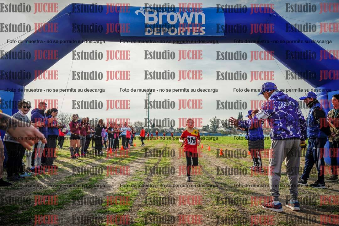 Fotos de la llegada de las postas 4 x 1000 m mixtas