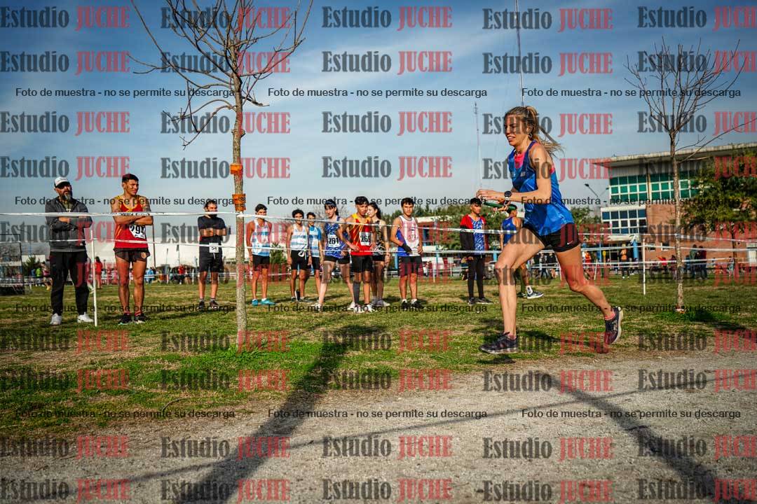Fotos en el primer relevo (1000 m de carrera)