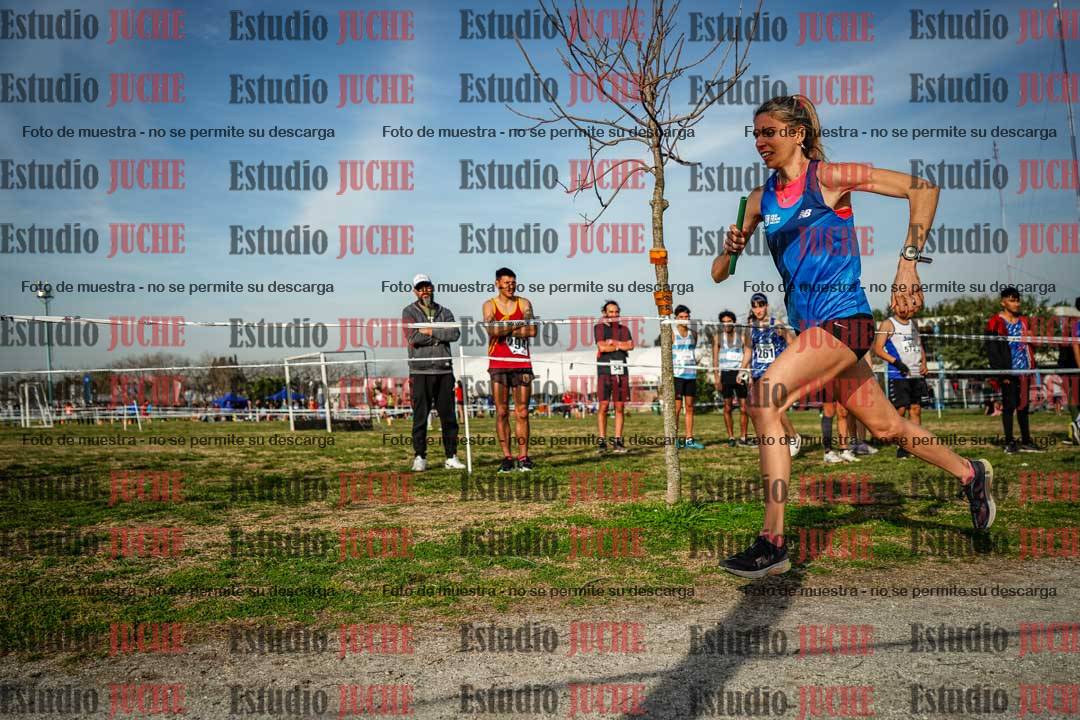 Fotos en el primer relevo (1000 m de carrera)