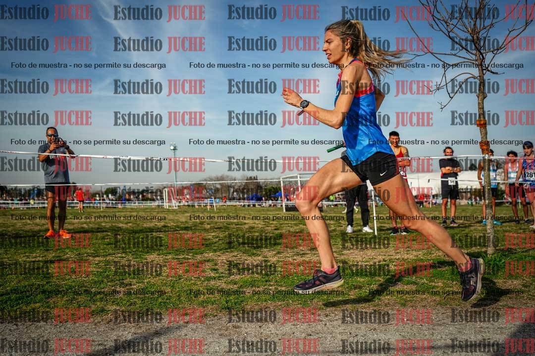 Fotos en el primer relevo (1000 m de carrera)