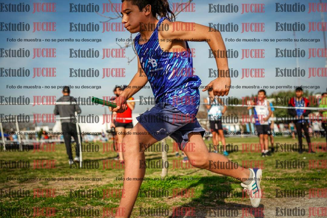 Fotos en el primer relevo (1000 m de carrera)
