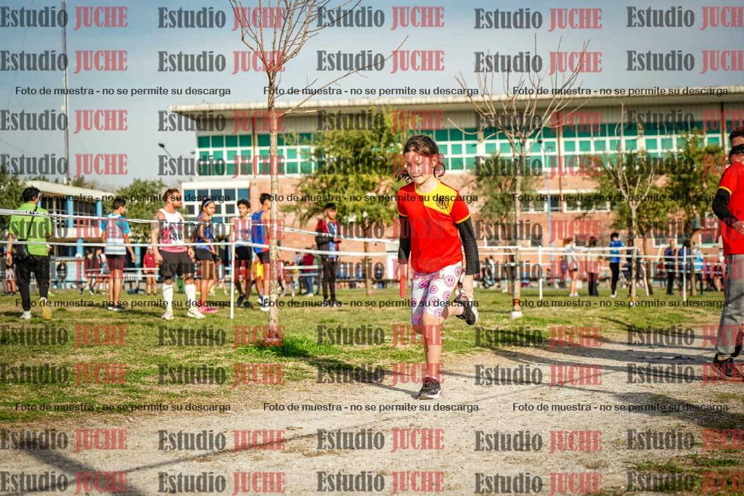 Fotos en el primer relevo (1000 m de carrera)