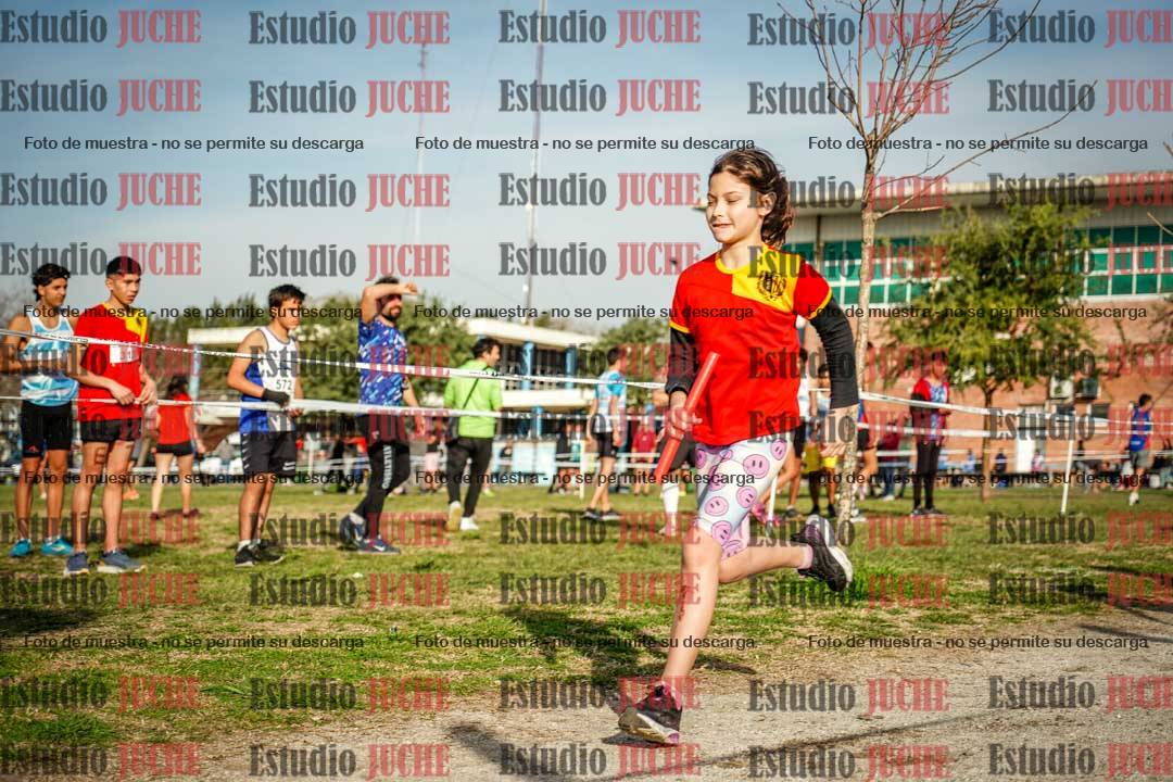 Fotos en el primer relevo (1000 m de carrera)