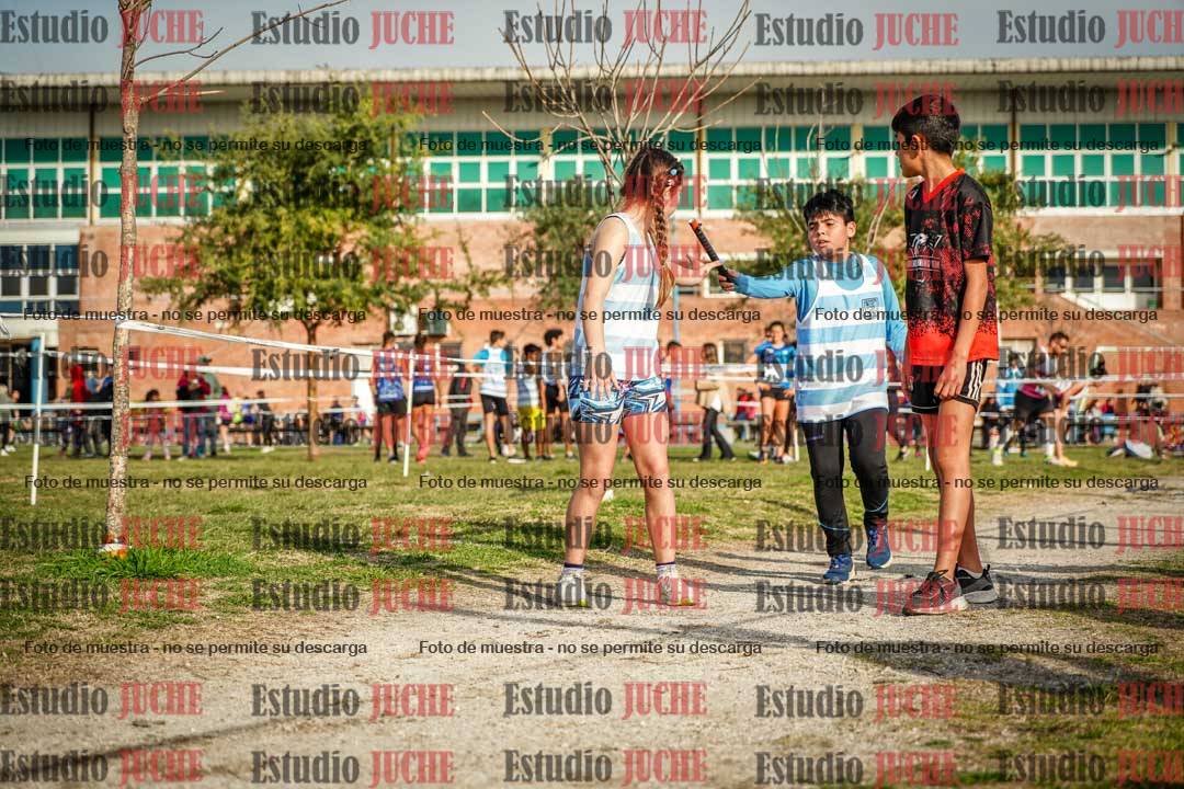 Fotos en el primer relevo (1000 m de carrera)