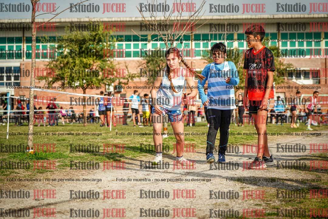 Fotos en el primer relevo (1000 m de carrera)