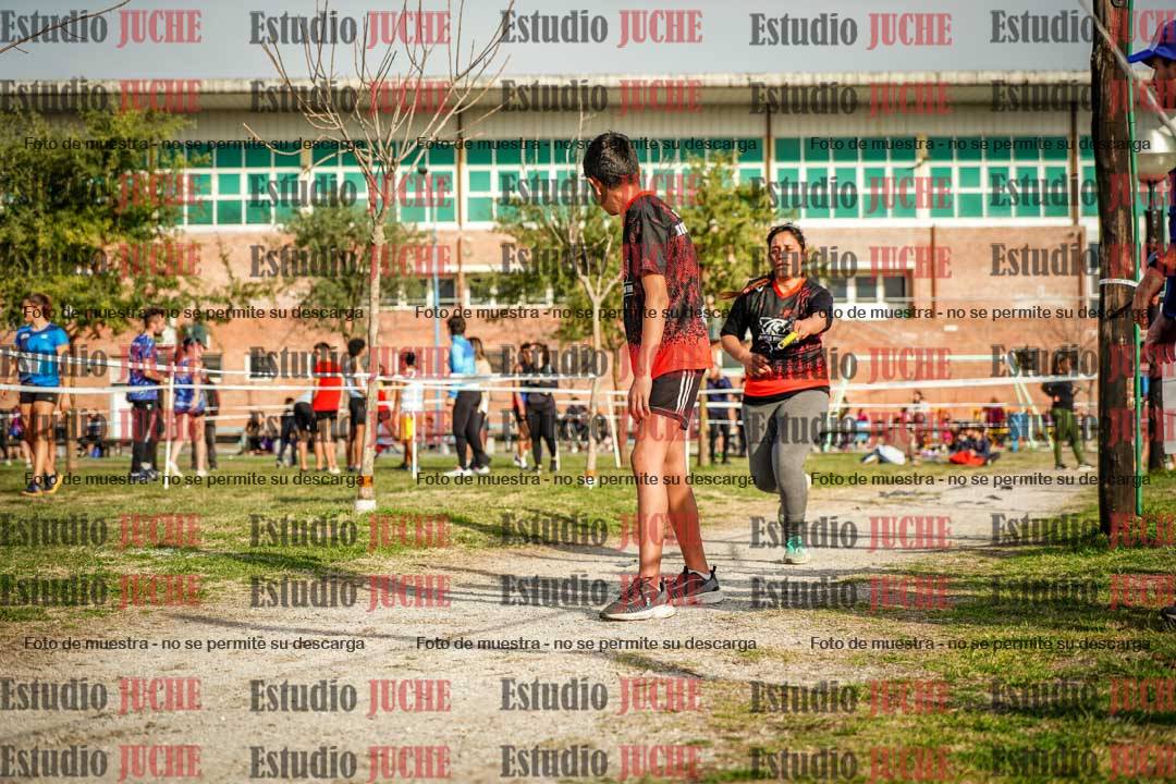 Fotos en el primer relevo (1000 m de carrera)
