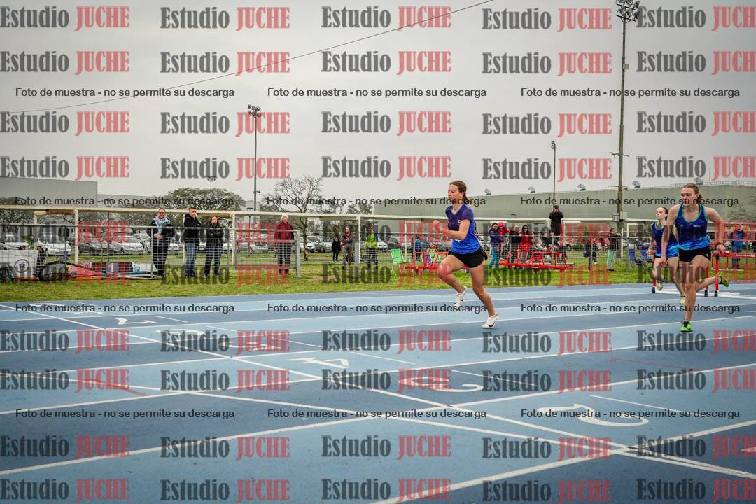 Fotos de los 80 m con vallas de mujeres - U16