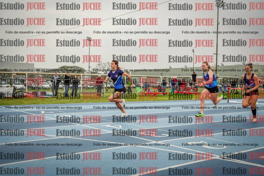 Fotos de los 80 m con vallas de mujeres - U16