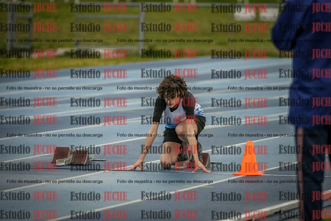 Fotos de los 80 m con vallas de mujeres - U16