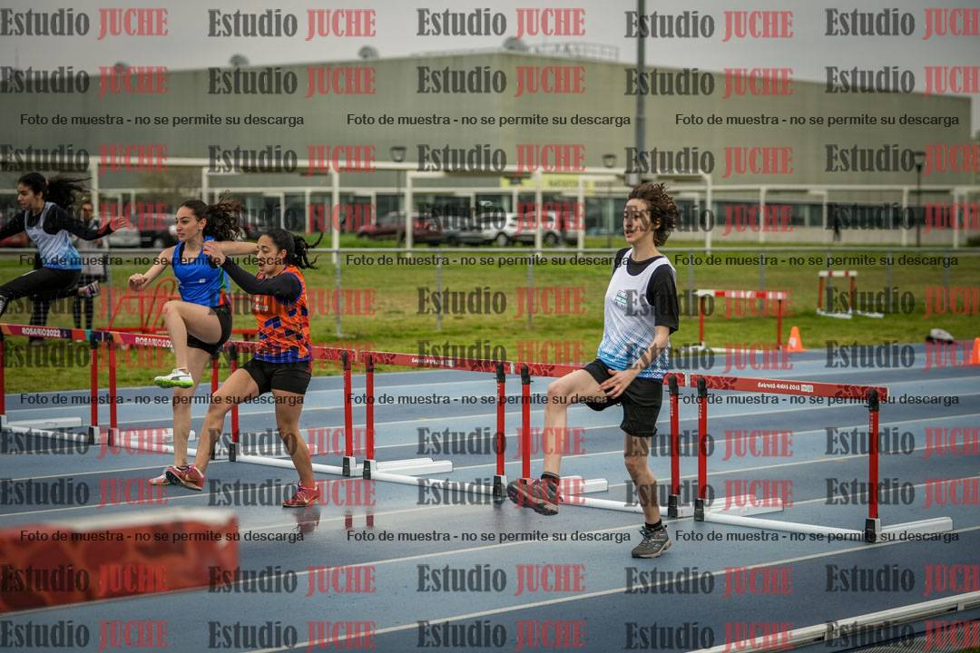 Fotos de los 80 m con vallas de mujeres - U16